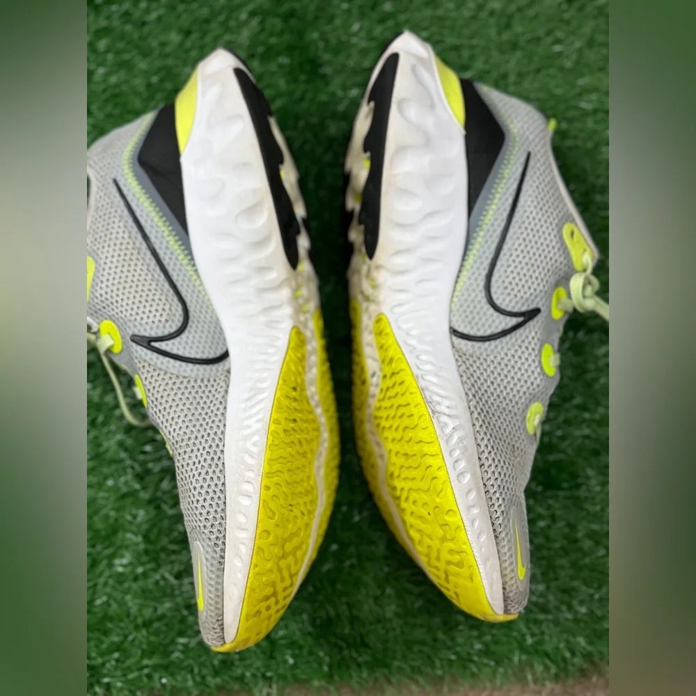 Men’s Nike Renew Run Grey Fog‎ Volt Size 12
